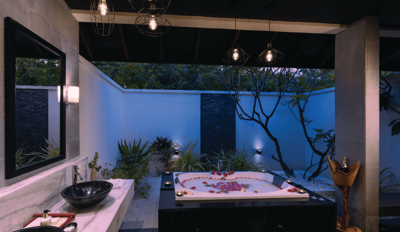 Two Bedroom Sunset Family Beach Villa, Hot Tub